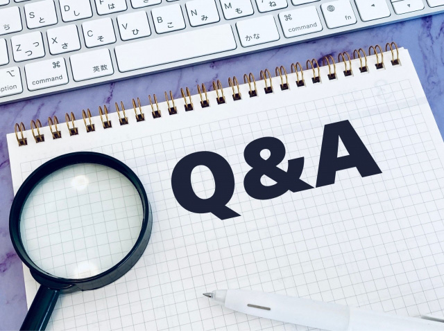 Q&Aノートと虫眼鏡
