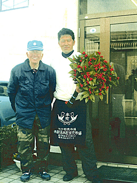 東洋生花の山下さん